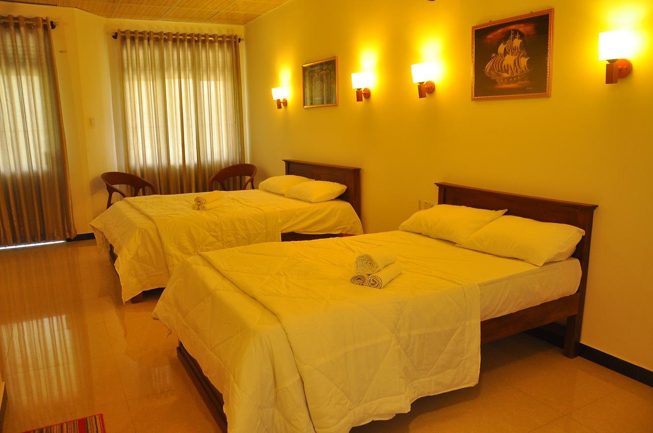 Ritz Gate Kalutara Hotel Exterior photo